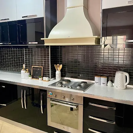 Adriatic Center * Vlorë