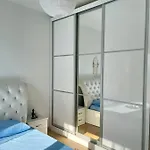Adriatic Center アパート Vlorë